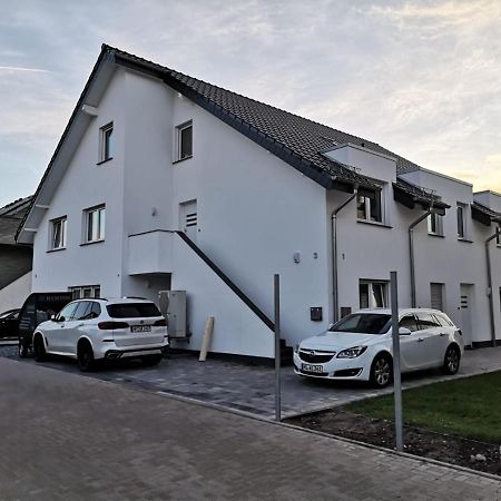 Modern Wohnen I Parkplatz I Wlan I Netflix I Balkon I 6 Schlafplaetze Lägenhet Bad Oeynhausen Exteriör bild