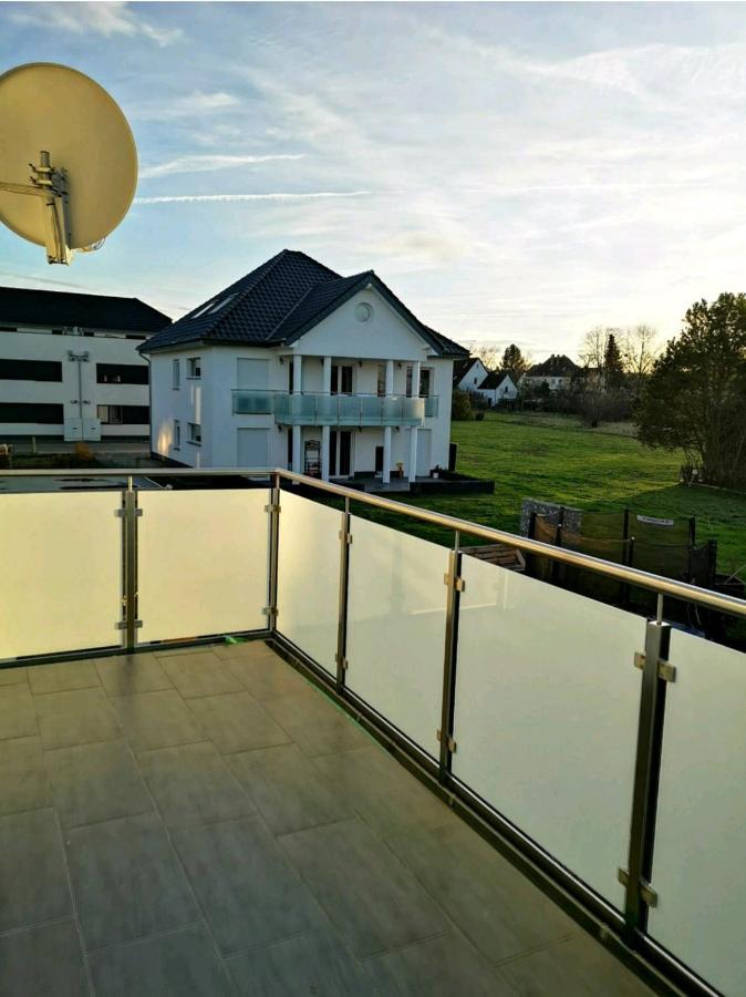 Modern Wohnen I Parkplatz I Wlan I Netflix I Balkon I 6 Schlafplaetze Lägenhet Bad Oeynhausen Exteriör bild