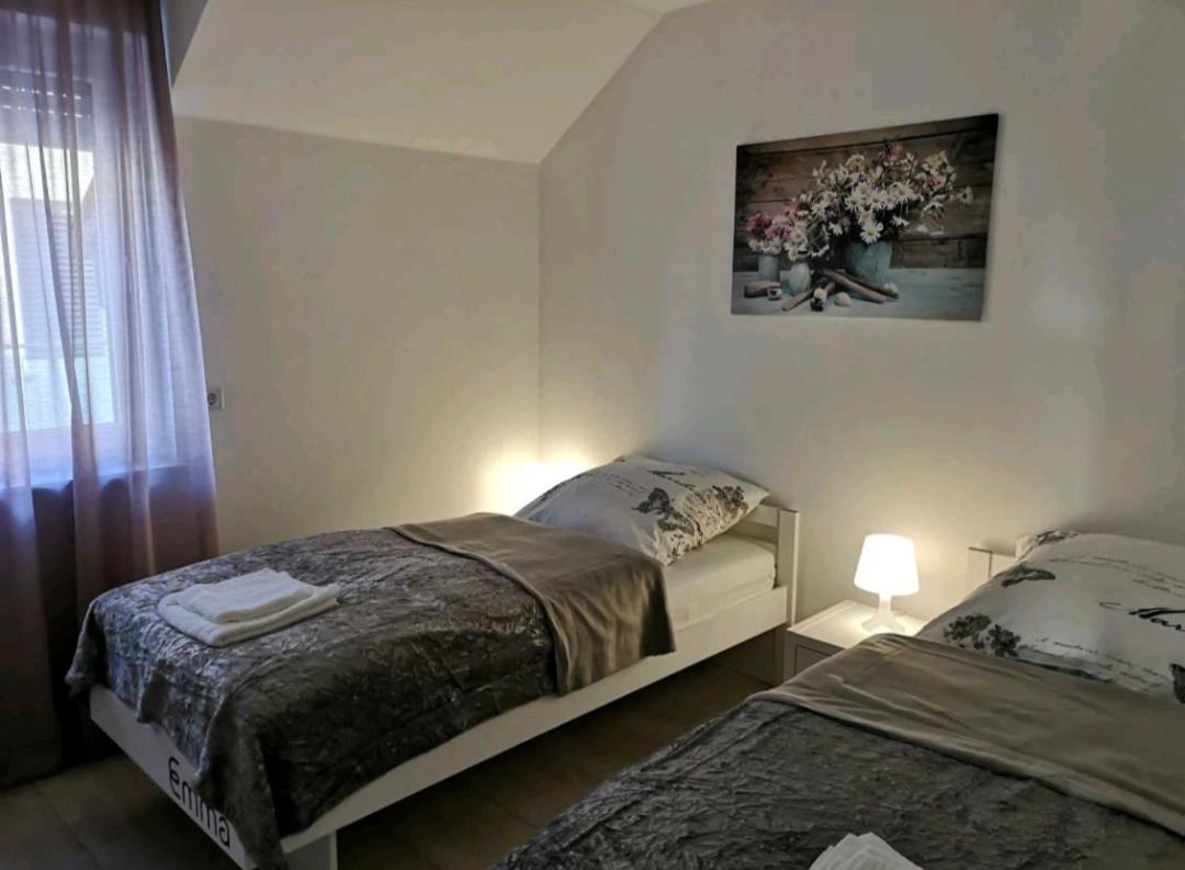 Modern Wohnen I Parkplatz I Wlan I Netflix I Balkon I 6 Schlafplaetze Lägenhet Bad Oeynhausen Exteriör bild