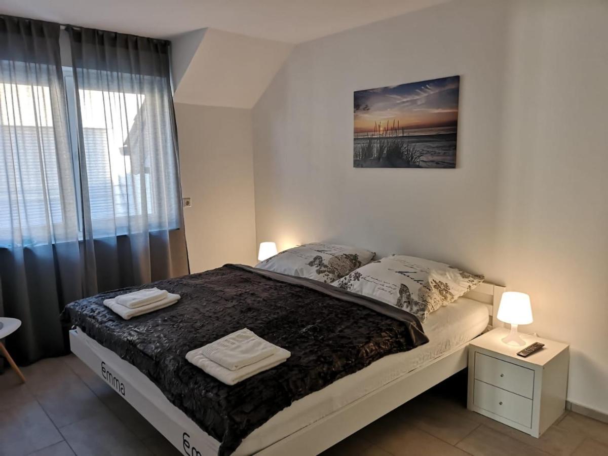 Modern Wohnen I Parkplatz I Wlan I Netflix I Balkon I 6 Schlafplaetze Lägenhet Bad Oeynhausen Exteriör bild
